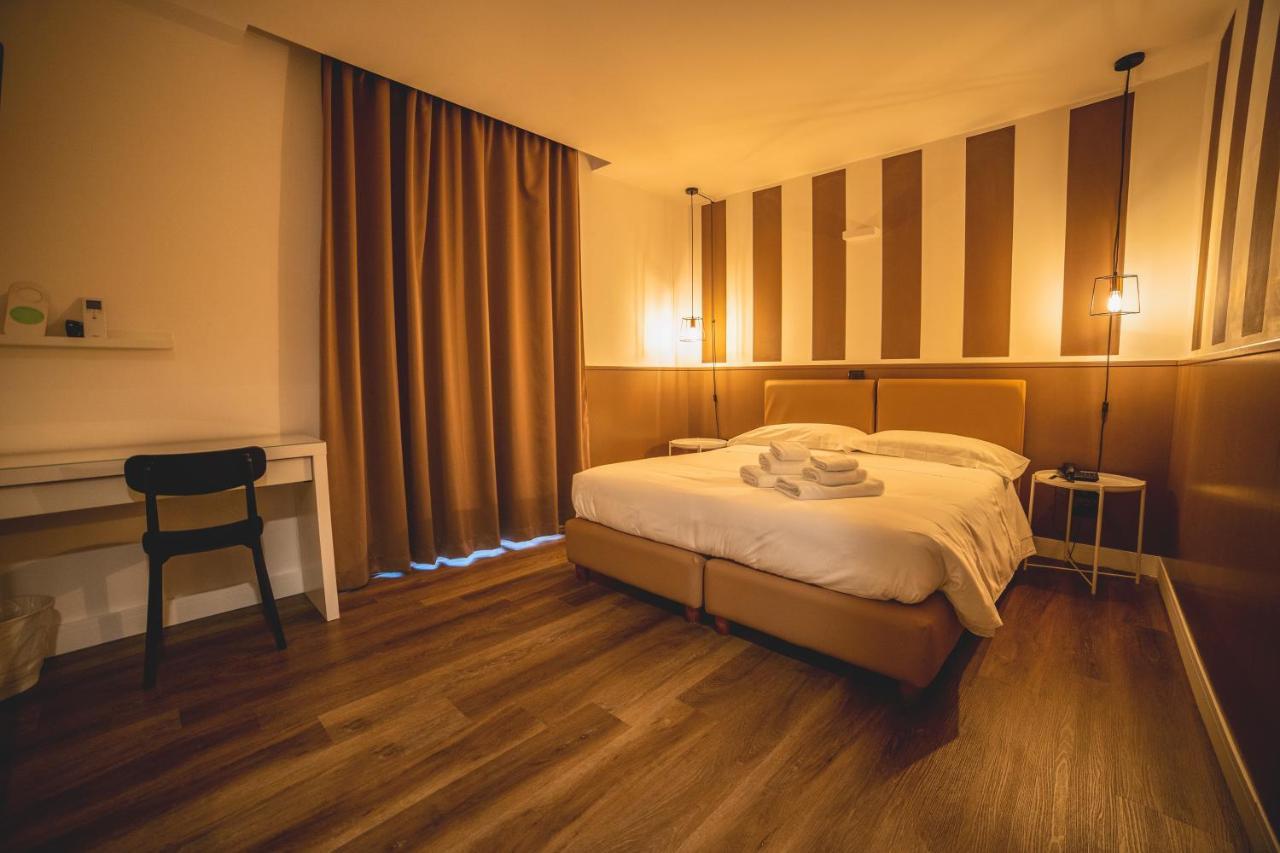 Hotel Continental Reggio Calabria Esterno foto