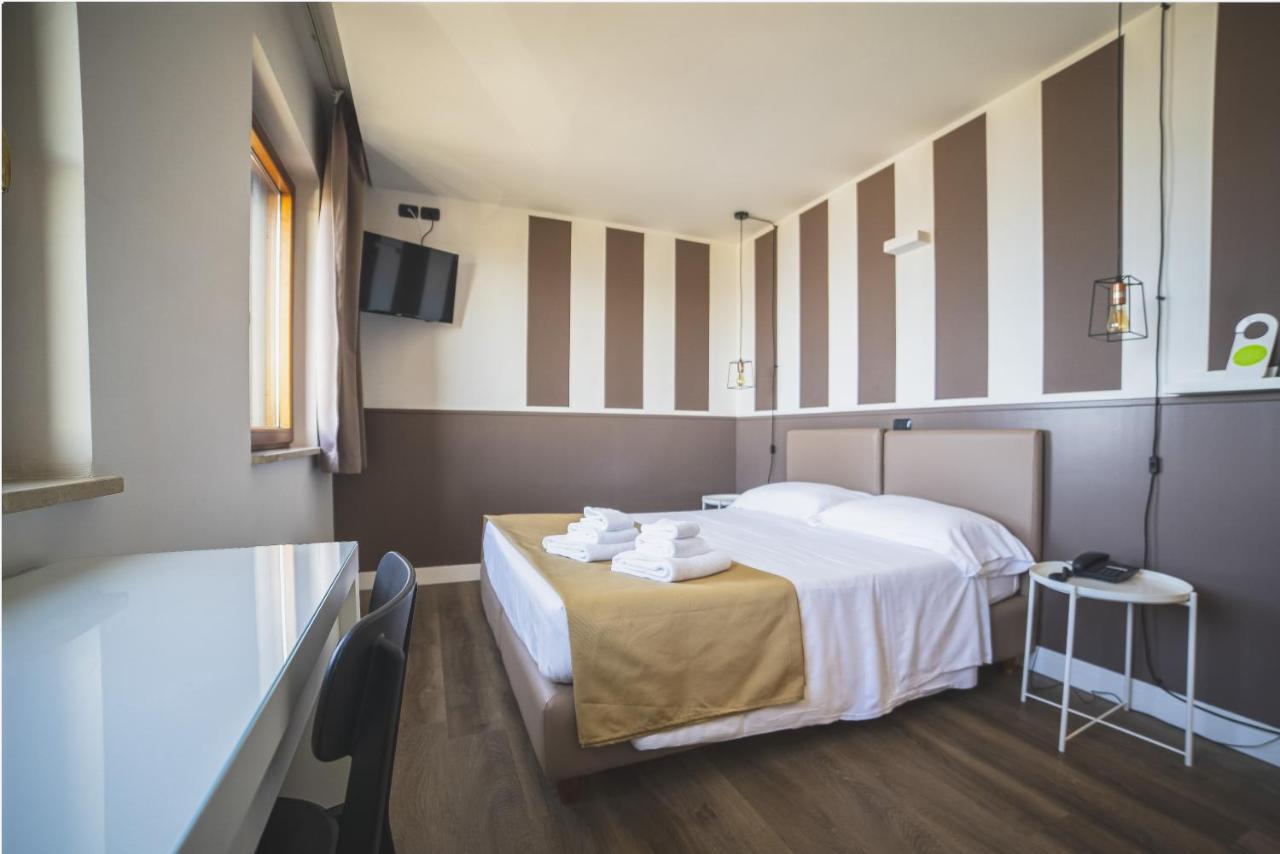 Hotel Continental Reggio Calabria Esterno foto