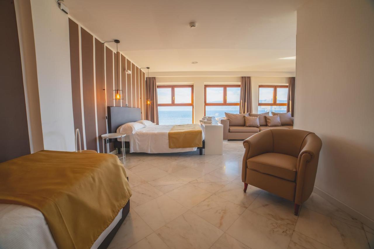 Hotel Continental Reggio Calabria Esterno foto