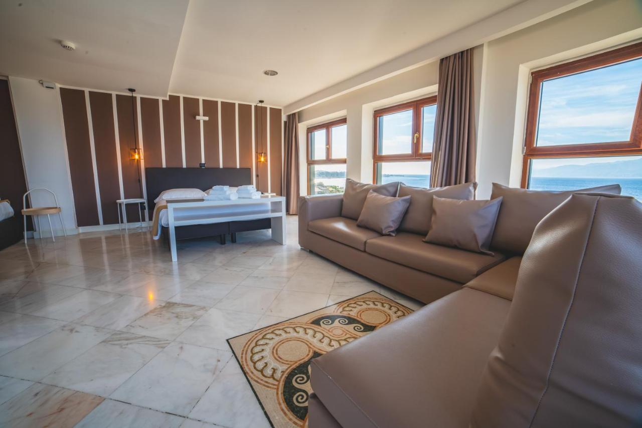 Hotel Continental Reggio Calabria Esterno foto