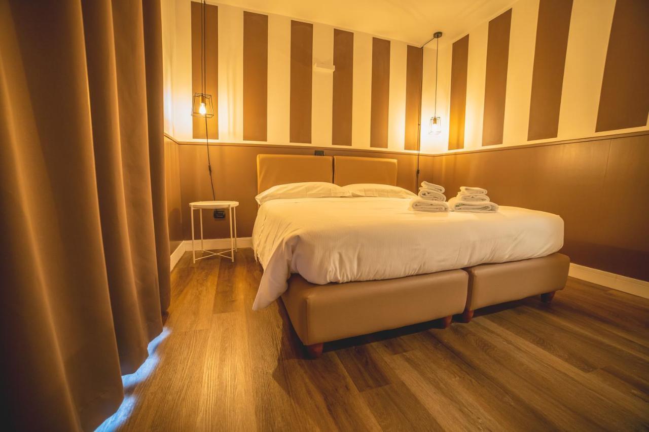 Hotel Continental Reggio Calabria Esterno foto
