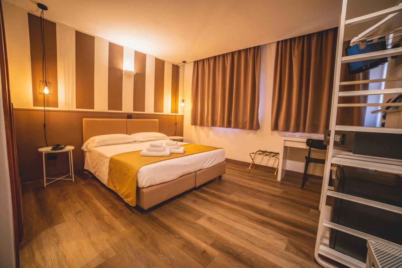 Hotel Continental Reggio Calabria Esterno foto