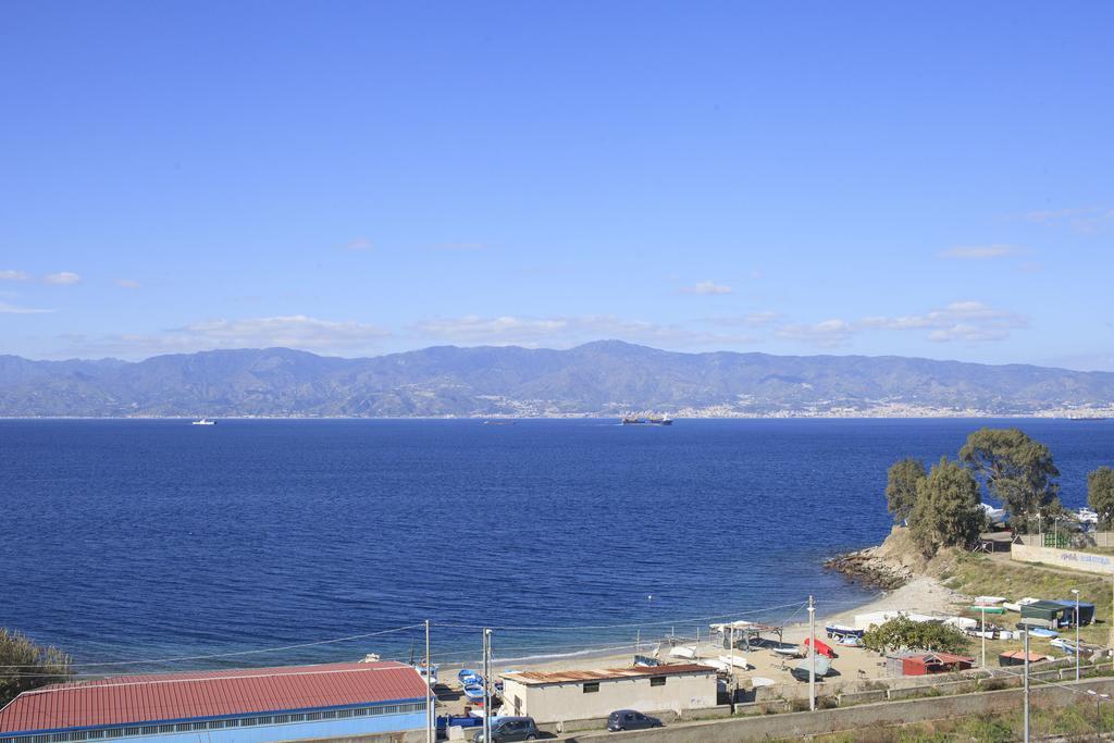 Hotel Continental Reggio Calabria Esterno foto