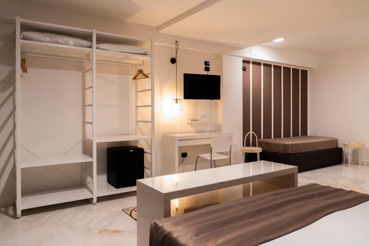 Hotel Continental Reggio Calabria Esterno foto