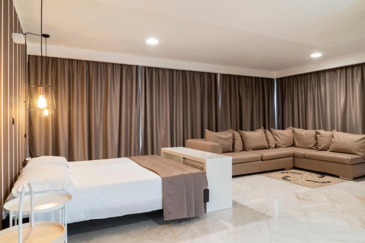 Hotel Continental Reggio Calabria Esterno foto